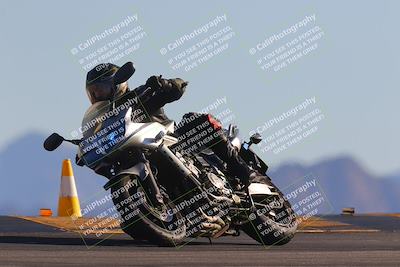 media/Nov-06-2023-Moto Forza (Mon) [[ce023d0744]]/3-Intermediate Group/Session 5 (Turn 9)/
